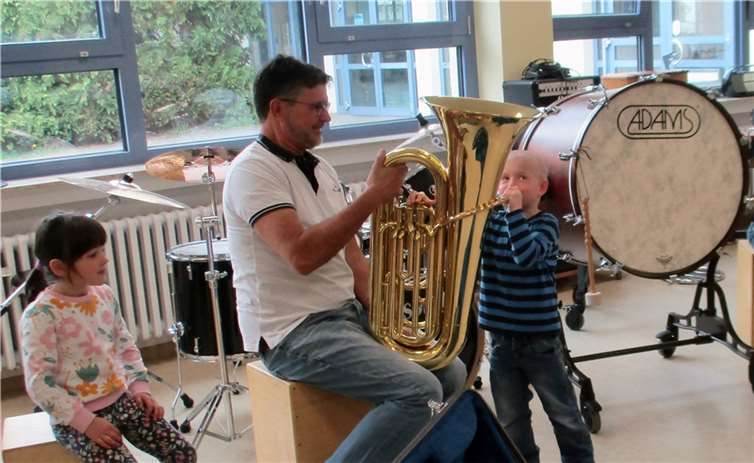 Die Kinder lernten viele verschiedene Instrumente kennen.  Foto: IGS