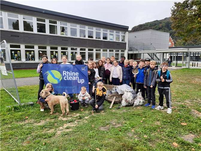 Die Kinder packten kräftig mit an.  Foto: privat