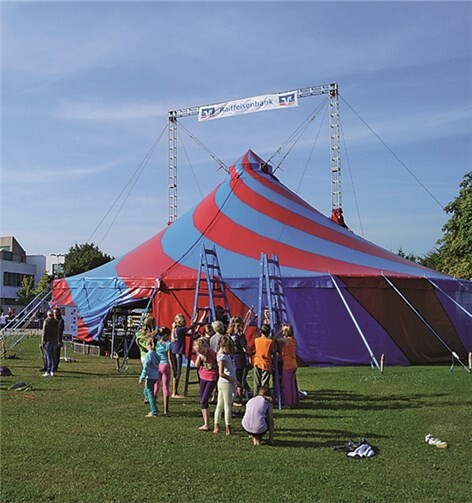 Die Kinder proben gemeinsam für die Zirkusshow.Stadt Meckenheim