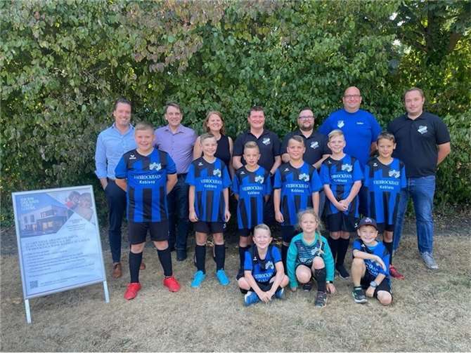 Die Kinder sagten persönlich „Hallo“ beim Sponsor.  Foto: JSG Ruitsch-Kerben/Rüber