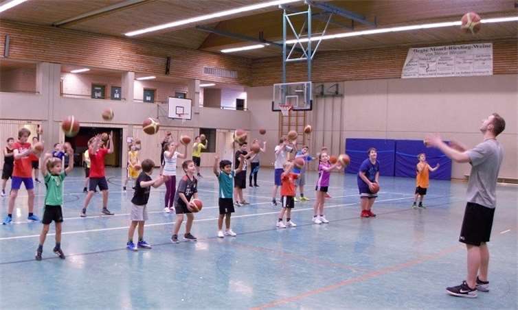 Die Kinder sind immer mit viel Freude bei den Trainingsprogramm dabei. Foto: privat