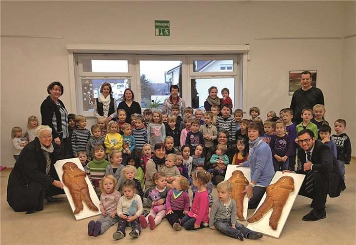 Die Kinder staunten über die riesigen Weckmänner. Privat