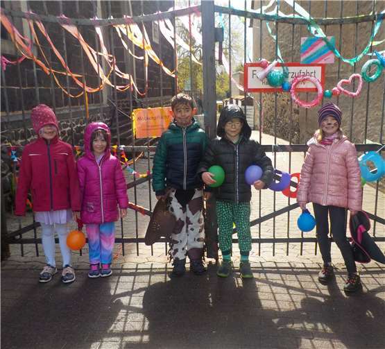 Die Kinder trafen morgens kostümiert in der Einrichtung ein und wurden nach ihren Wünschen geschminkt. Foto: privat