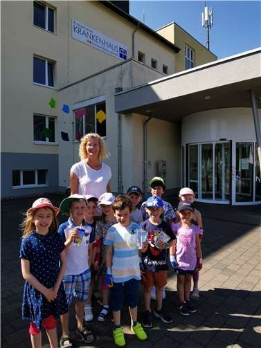 Die Kinder und Erzieherinnen haben viel Interesse gezeigt und schienen eine Menge Spaß zu haben. Quellen: Ev. Kita Sonnenland bzw. Krankenhaus Dierdorf