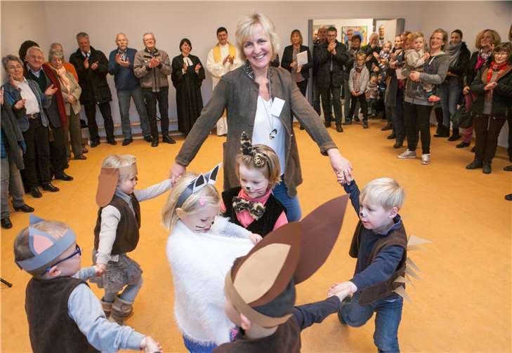 Die Kinder und Erzieherinnen sind hellauf begeistert vom neuen Kindergarten der Elterninitiative Kinderkurse Swisttal e.V. in Heimerzheim.JOST
