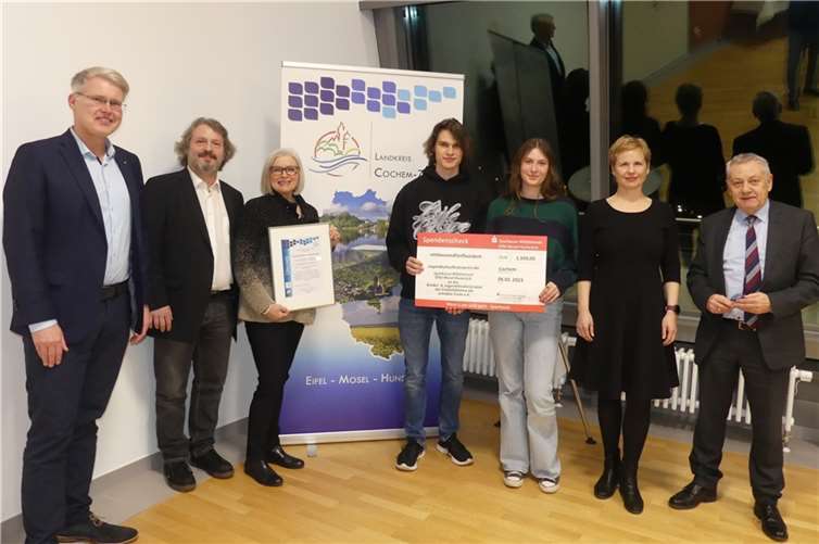 Die Kinder- und Jugendabteilung der Freilichtbühne des Theatervereins Kaisersesch war der erste Preisträger. Fotos: TE