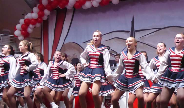 Die Kinder- und Jugendgruppe der Rheinmatrosen präsentierten eine oft atemberaubende Show.