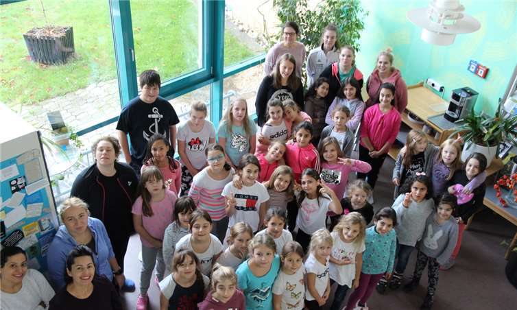 Die Kinder und Jugendlichen des KG Blau-Weiss in der Jugendherberge in Rheinbach.Privat