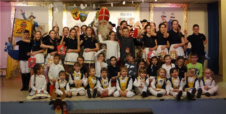 Die Kinder und Jugendlichen wurden für ihre gekonnten Auftritte gewürdigt. privat