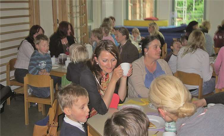 Die Kinder verwöhnten ihre Mütter mit Allem, was das Beauty-Programm hergab. privat