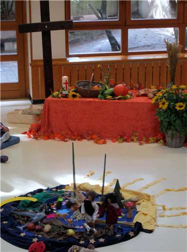 Die Kinder visualisierten selber, wie sie sich „die Schöpfung“ vorstellen. Foto: privat