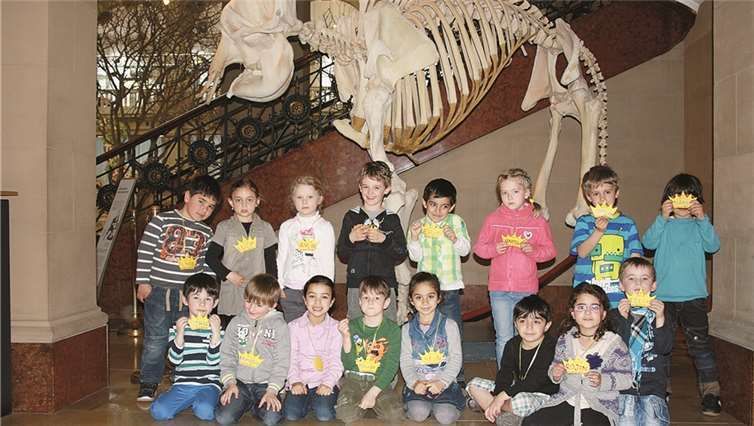 Die Kinder wurden für ihren Forschergeist mit einem „königlichen“ Orden belohnt.Privat