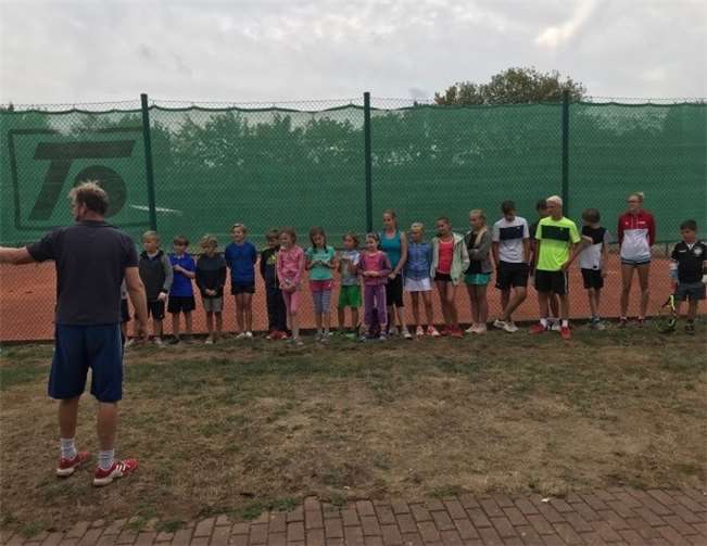 Die Kinder wurden ganztägig von Trainern und ihren Helfern betreut. Privat