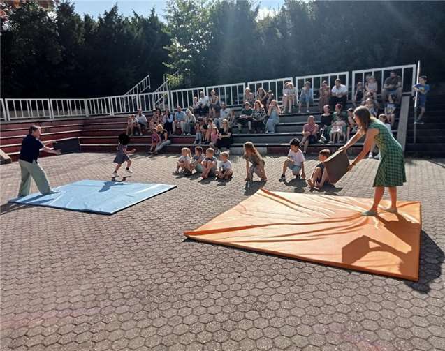 Ein Kung-Fu Projekt für mehr Zusammenhalt und Resilienz Die Kinder zeigten nicht nur beeindruckende Verteidigungstechniken, sondern auch viel Selbstbewusstsein und Stolz.  Foto: privat