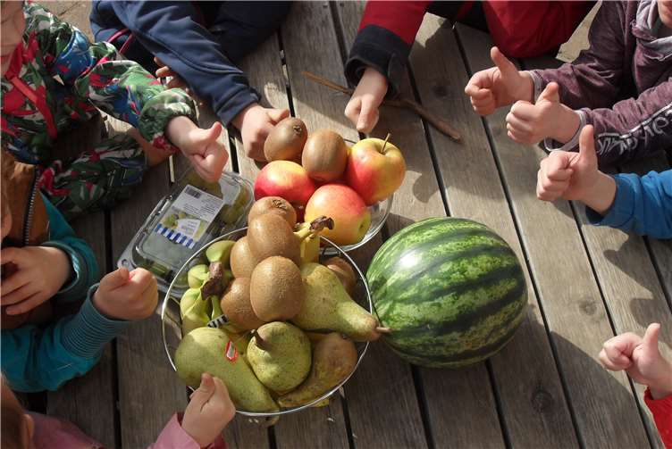 Die Kindergarten-Kinder greifen sehr gerne beim Frühstück und auch beim Nachmittags-Snack zu. Foto: privat