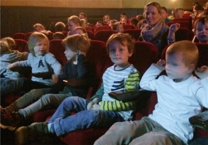 Die Kindergartenkinder hatten viel Spaß im Theater.privat