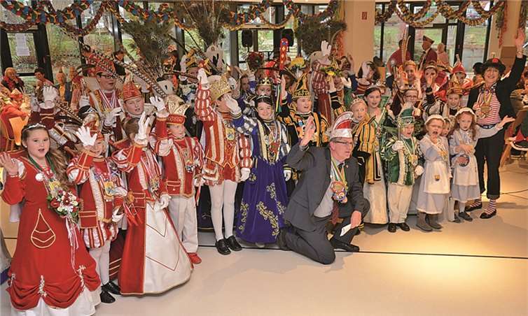 Die Kindertollitäten mit Landrat Sebastian Schuster und Kreisdirektorin Annerose Heinze.privat