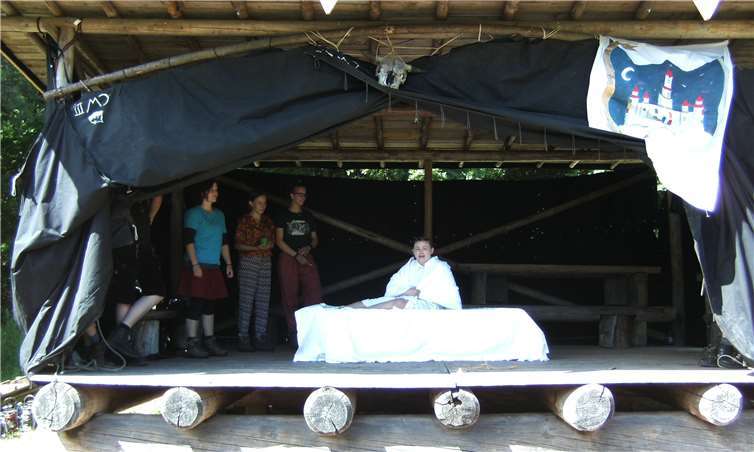 Die Kindliche Kaiserin ist krank. Fotos: privat