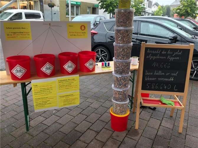 Die Kippen konnten in eigens dafür vorgesehene Behälter gekippt werden.Foto: privat