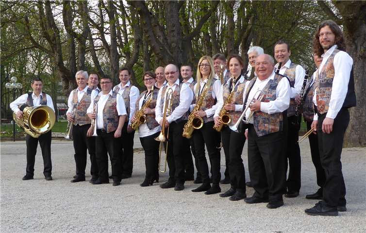 Die Kirchdauner Dorf-Musikanten sind gern gesehene – und vor allem gehörte – Gäste auf den Bühnen der Region. Foto: privat