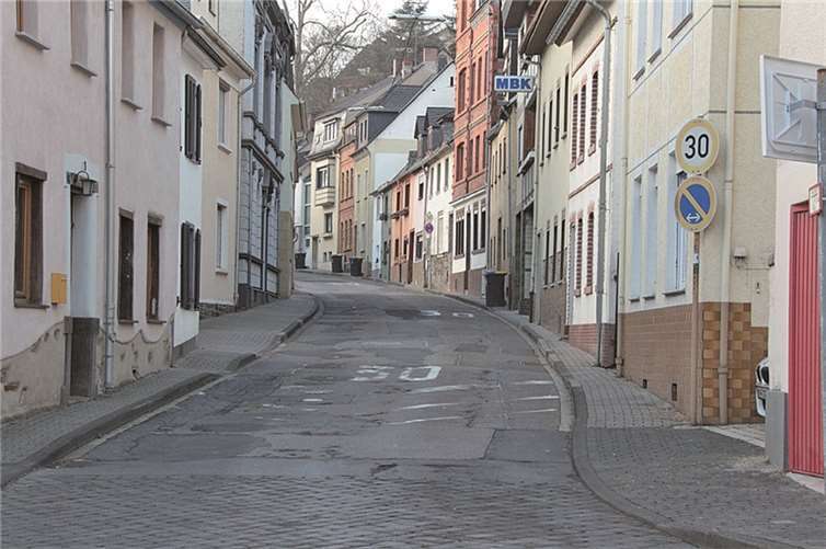 Die Kirchstraße bedarf einer dringenden Sanierung.