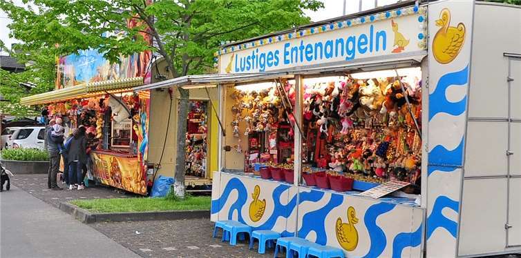Die Kirmes wartete mit zahlreichen Attraktionen auf.