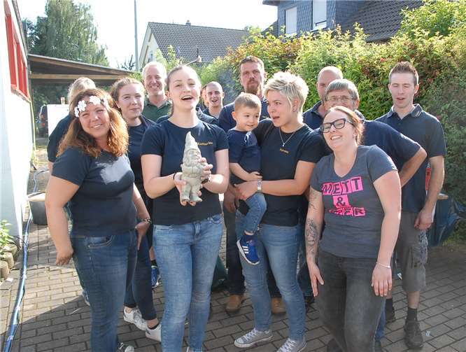Die Kirmesgesellschaft Giershofen istAusrichter des jährlichen Dorffestes mit Spaß-Olympiade.