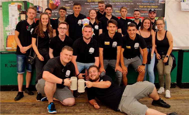 Die Kirmesgesellschaft Höhr e. V. - ein tolles Team. Fotos: MIH