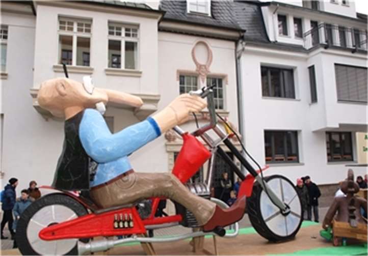 Die Kirmesgesellschaft St. Bernhard erreichte mit 45. Punkten einen ersten Platz unter den Motivwagen. Archiv - US