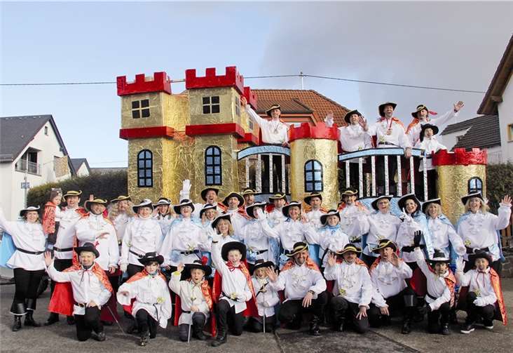 Die Kirmesgesellschaft Weitersburghatte reichlich Spaß, obwohl das Wetter sich eher von seiner Winterseite zeigte.Privat
