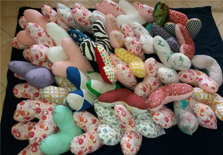 Die Kissen sollen helfen, den Druckschmerz nach der Operation zu mildern.Foto: privat