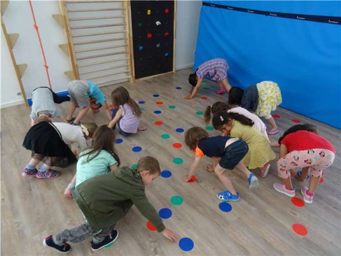 Die Kita-Kinder lernen auf spielerische Weise, sich im geordneten Chaos zurecht zu finden.  Foto: Justyna Stanowski, Kita