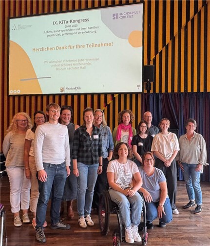 Westerwaldkreis informierte sich vor Ort Die Kita-Sozialarbeiter des Westerwaldkreises besuchten den Kita-Kongress in Lahnstein. Foto: Kreisverwaltung / Jessica Fischbach