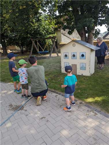 Sommerfest krönt Brandschutzprojekt in der Kita St. Martin Bassenheim Die Kita St. Martin setzt auf frühe Brandschutzerziehung.