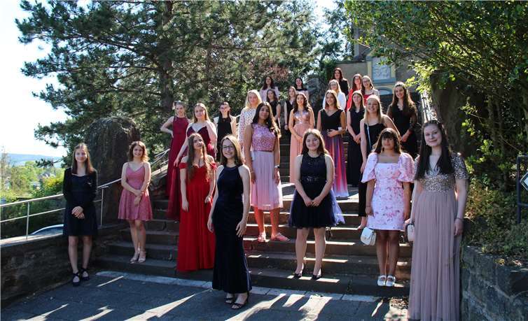 Die Klasse 10a präsentiert sich zu einem letzten Gruppenfoto.Fotos: privat