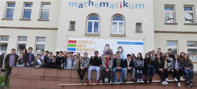 Die Klassen 9a und 9b in Gießen.privat