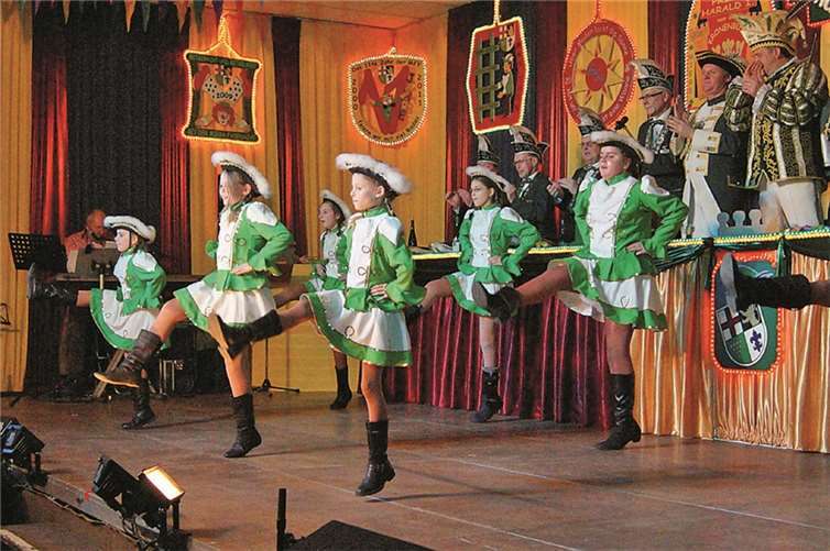 Die Kleinen Funken zeigten in Müden schon großes tänzerisches Können. MT