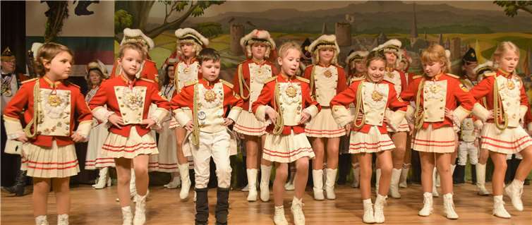 Die Kleinsten der Gro-Rhei-Ka Prinzengarde erfreuten die Senioren mit ihrem Tanz.Foto: EICH