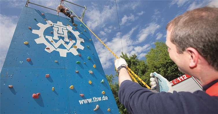 Die Kletterwand wurde rege genutzt.