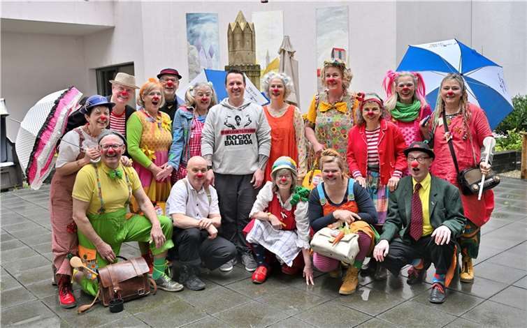 Die Koblenzer Klinikclowns in voller Montur. Foto: Ralph Künzel
