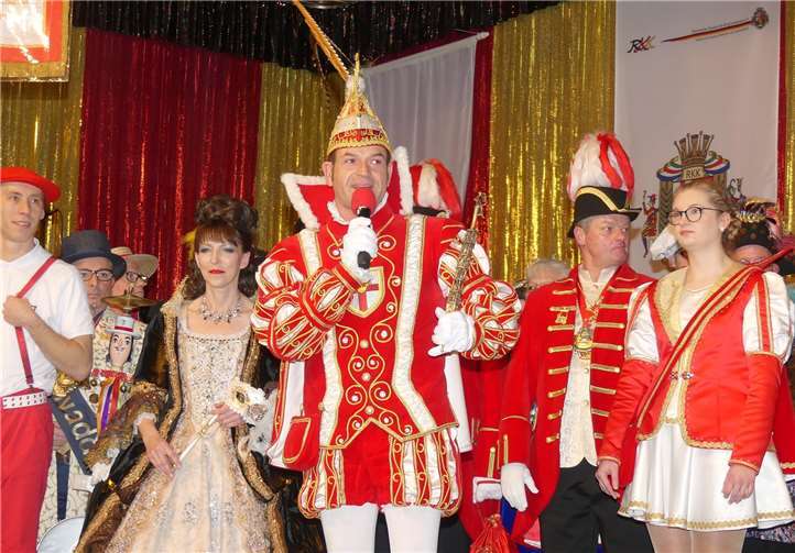 Die Koblenzer Narren waren mit Prinz Hubertus und Confluentia Sabine nebst Hofstaat beim Prinzentreffen vertreten.