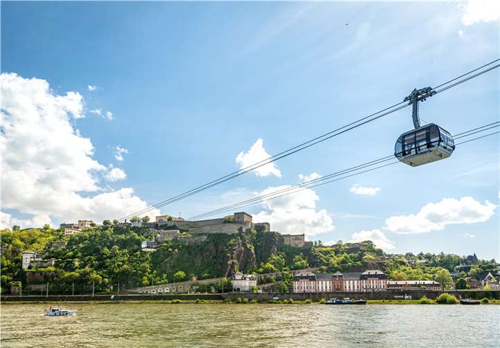 Die Koblenzer Seilbahn schwebt wieder über dem Rhein.Foto: Koblenz Touristik/Dominik Ketz