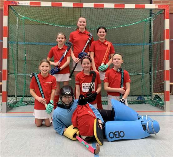 Die Koblenzer u12-Mädchen beenden die Vorrunde als Gruppenerste und qualifizieren sich damit für die Endrunde am 9. März.  Foto: TuS Rot Weiss Koblenz