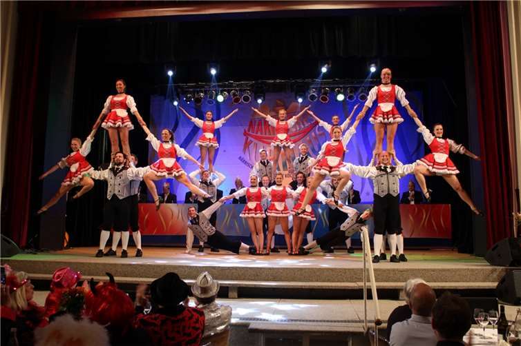 Die Kölner Kammerkätzchen und Kammerdiener boten einen spektakulären Auftritt.