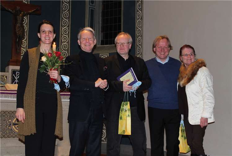 Die Kölner Künstler mit Pfr. Holger Banse und Gabriele Berger.privat