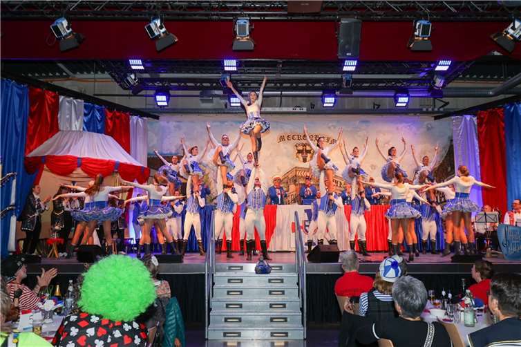 Die Kölner Rheinveilchen am 20.01.2024 bei der großenSitzunsrevue in der Jungholzhalle in Meckenheim. Fotos: CEW