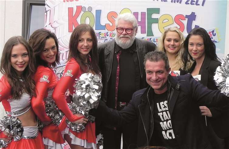 Die Kölschfest-Künstler freuen sich auf die Party in Deutschlands schönstem Karnevalszelt. Mit dabei sind u.a. die Cheerleader des 1. FC Köln, King Size Dick, die Domhätzjer und Linus. privat