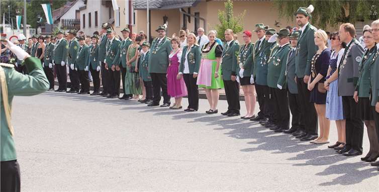 Die Königsparade am Schmiedeplatz. WT