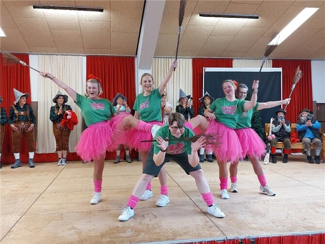 Die Königsseemöhnen präsentierten ihren stimmungsvollen Tanz.