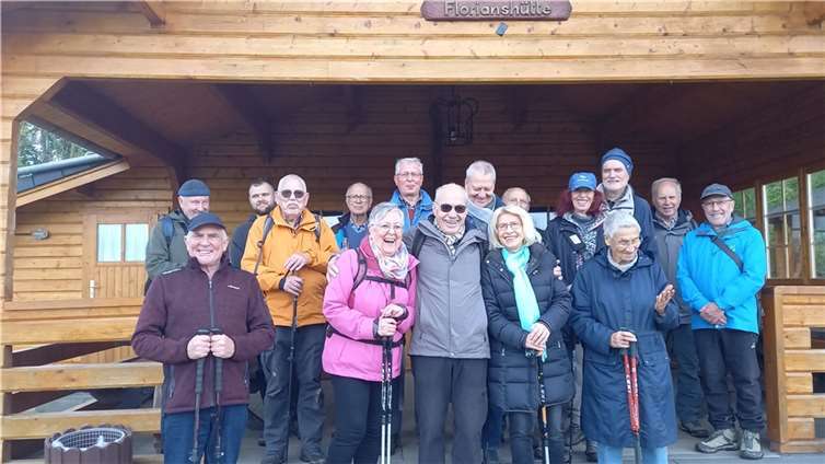 Die Kolpingfamilie St. Barbara Lahnstein an der Florianshütte. Foto: Gaby Stockhausen/Kolpingfamilie St. Barbara
